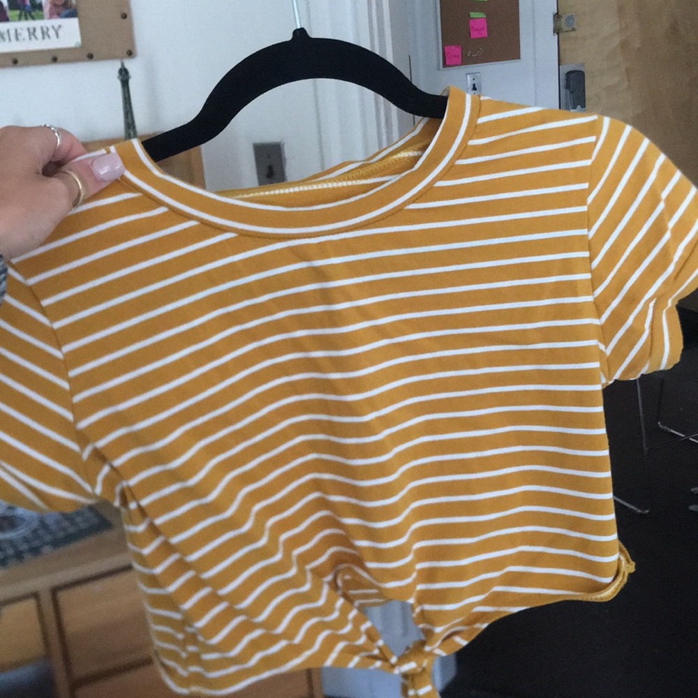 Shein crop top size M